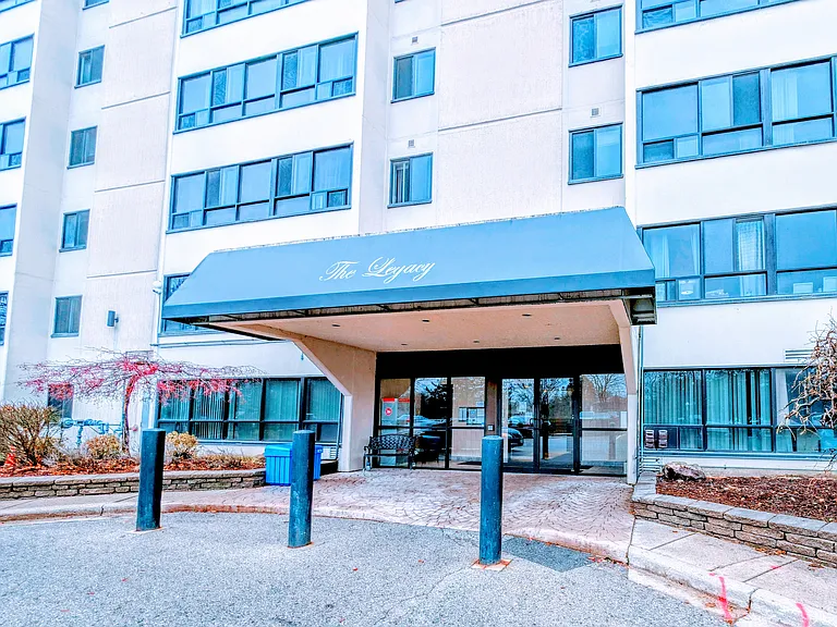 600 Grenfell Dr #312 — Photo 15