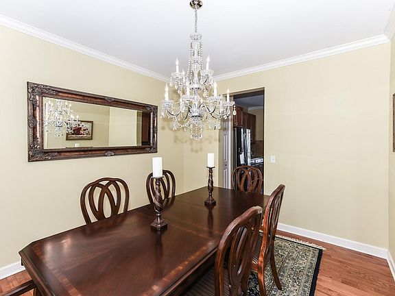5th image of 2599 Portage Ave