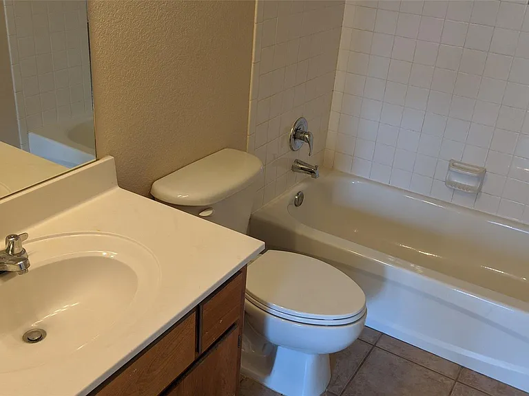 114 Sendero Dr — Photo 17