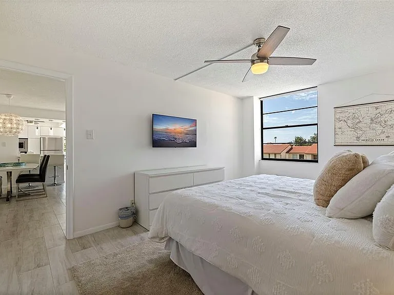6145 Sun Blvd #304 — Photo 28