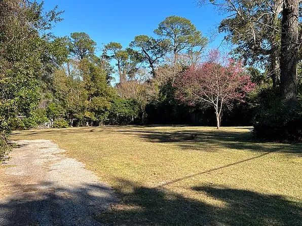 134 Batre Ln, Mobile, AL 36608