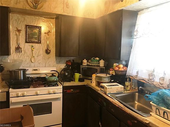 5th image of 17504 Fairville Ave