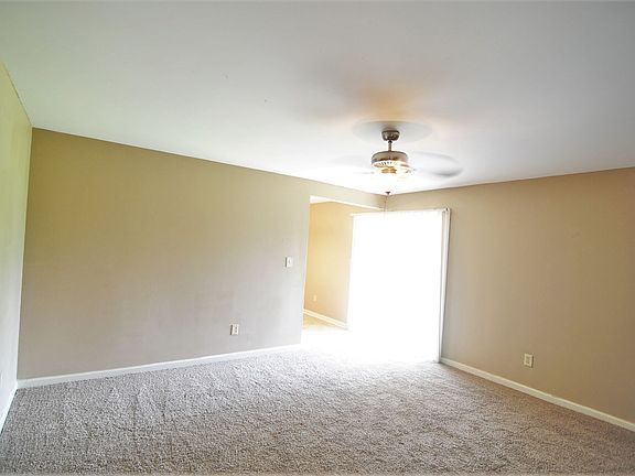 5th image of 9016 Mahogany Row SE APT D