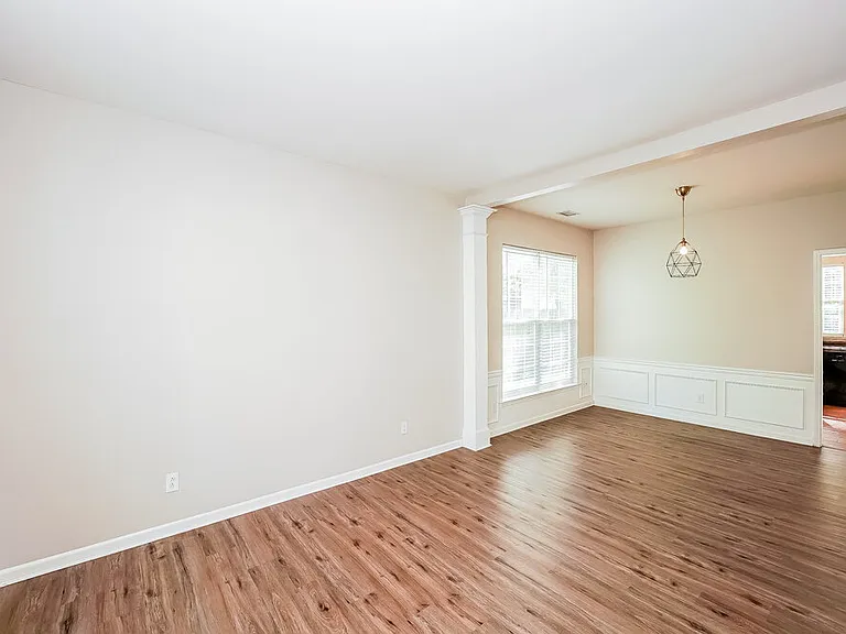 8909 Lyleton Ln — Photo 5
