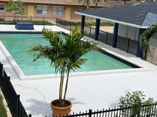 101 NE 41st Street #E87, Oakland Park, FL 33334