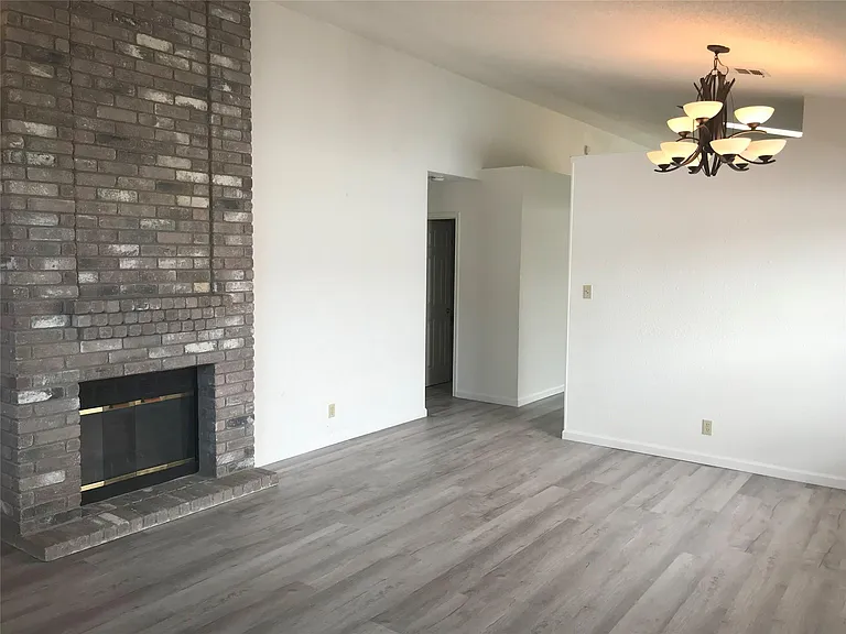 1103 Brookside Cv — Photo 21