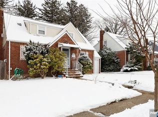 1-37 34th St, Fair Lawn, NJ 07410