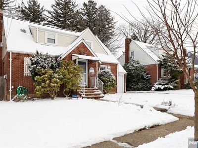 1-37 34th St, Fair Lawn, NJ, 07410
