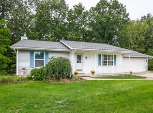 386 York View Ln NW, Comstock Park, MI 49321
