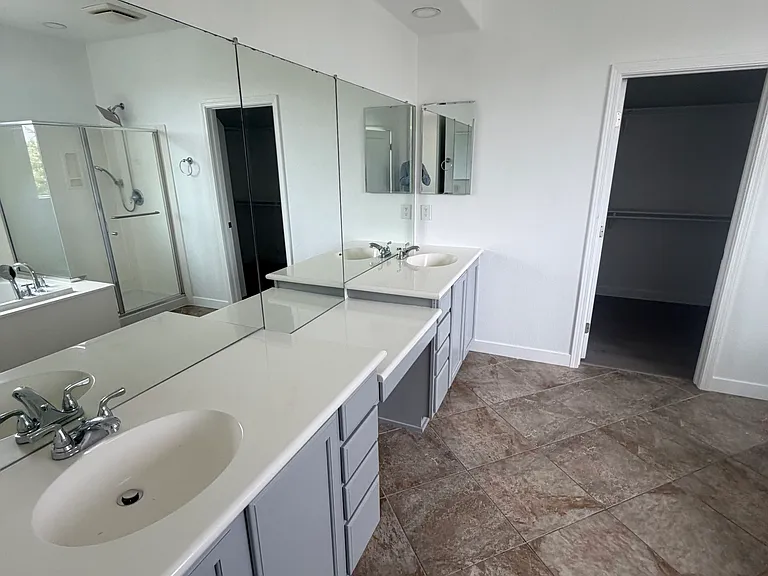 109 Cropton Ct — Photo 48