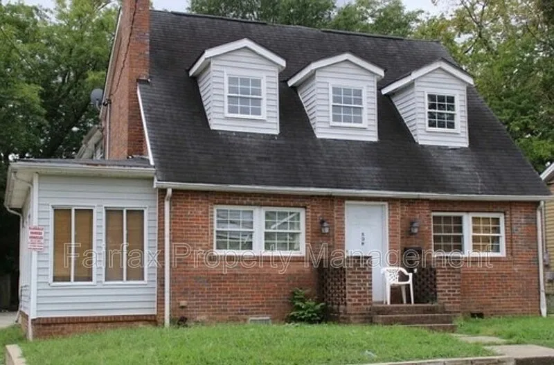 1 bed, 1.0 bath, $550 — Photo 1