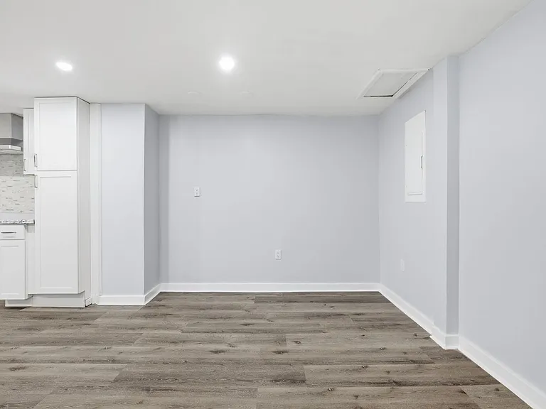 2834 Clifton Ave — Photo 18