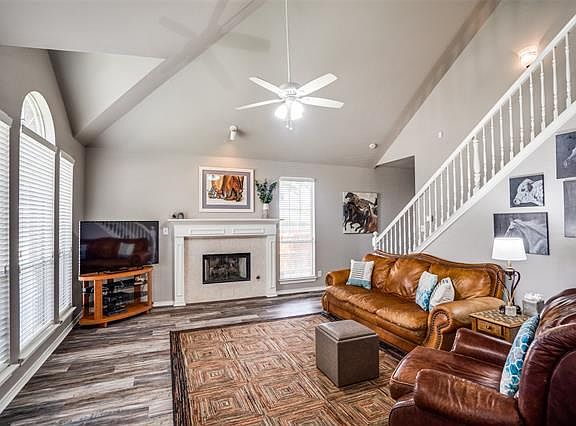4th image of 2236 Chapman Dr