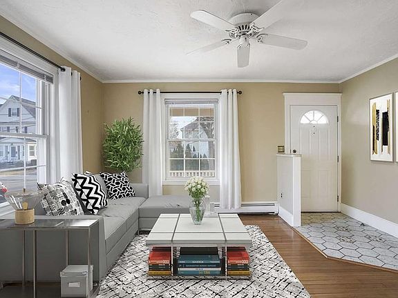 3rd image of 108 Franklin Ave