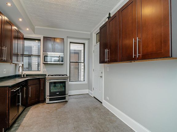 3rd image of 3535 W Armitage Ave #2F