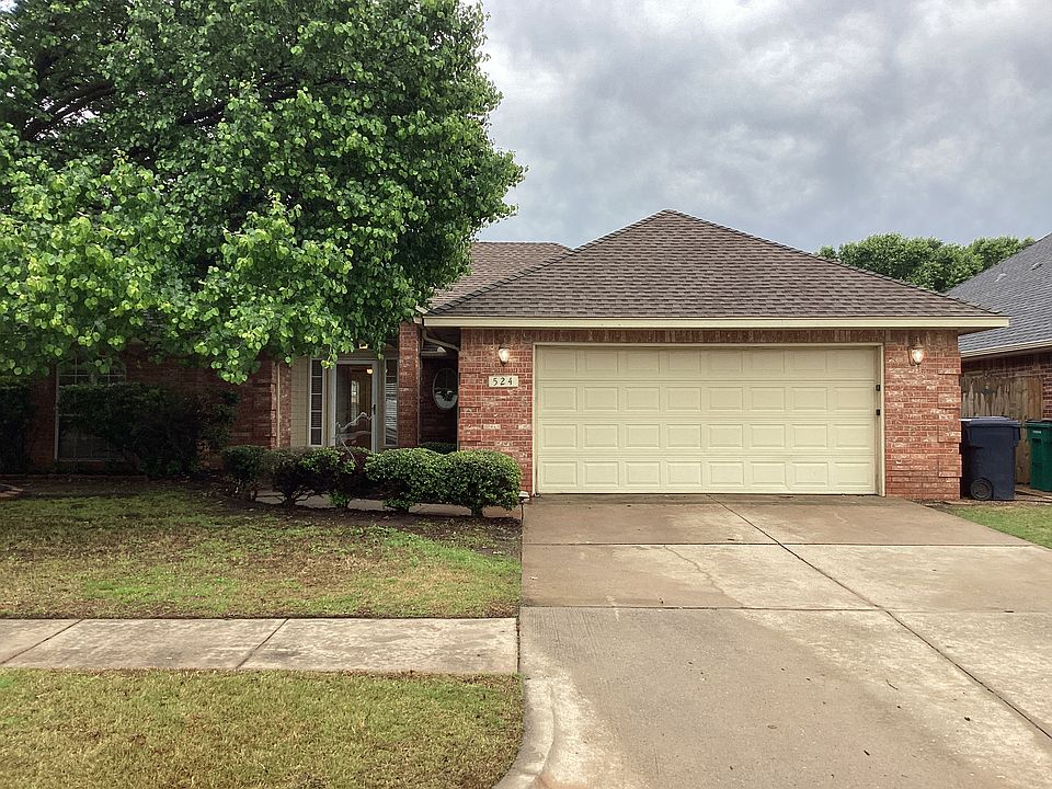 1st image of 524 SW 154th Ct