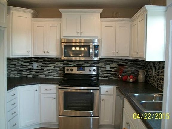 Kitchen with all appliances