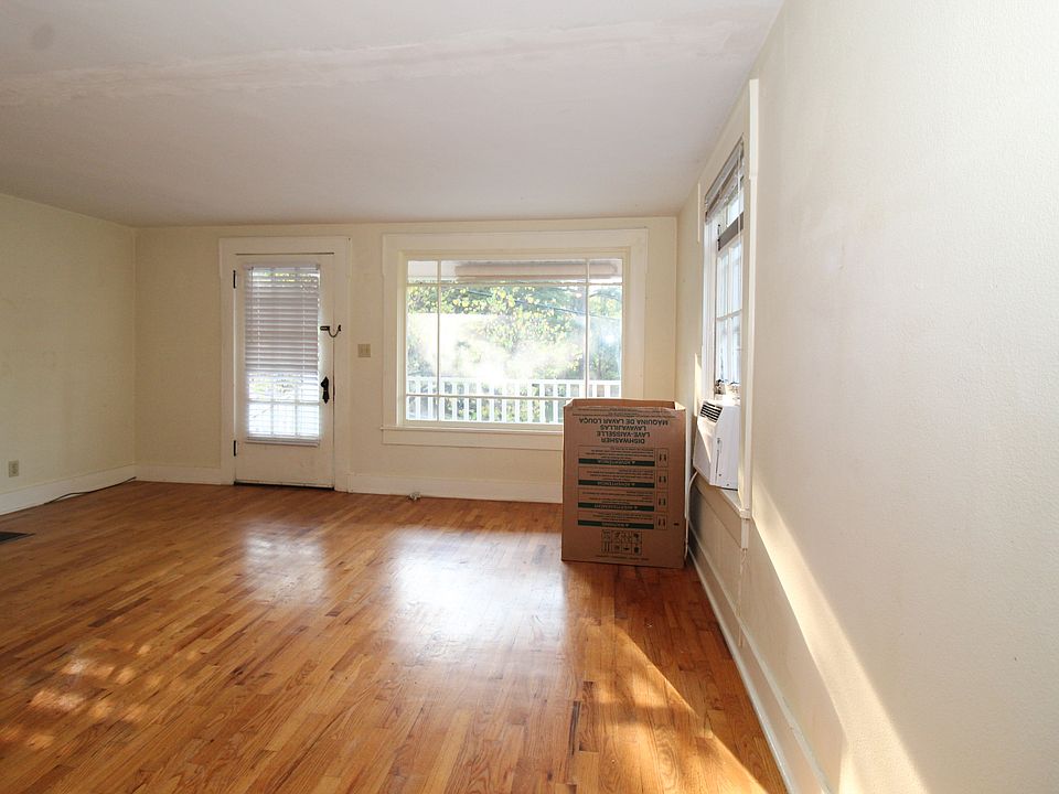 1st image of 630 N Park Ave APT A