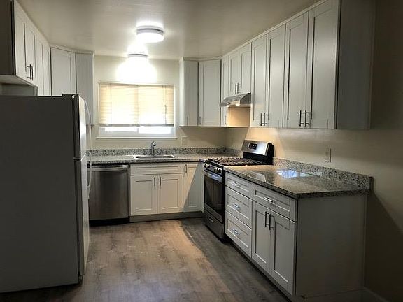 3rd image of 10366 Greenwood Ct APT 1