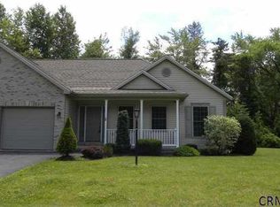 2B Red Maple Ln, Clifton Park, NY 12065