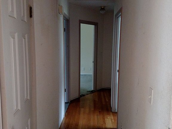 4th image of 1655 Aspen Dr