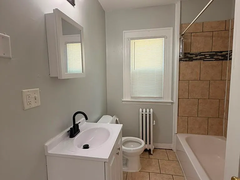 355 Sherman Ave #3A — Photo 3