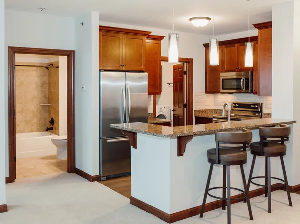 2670 Kelley Pkwy Unit 318, Long Lake, MN 55356