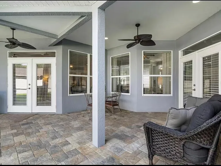 427 Tierra Verde Ln — Photo 10