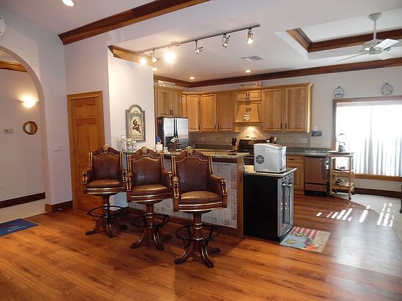 5th image of 311 N Storter Ave #11