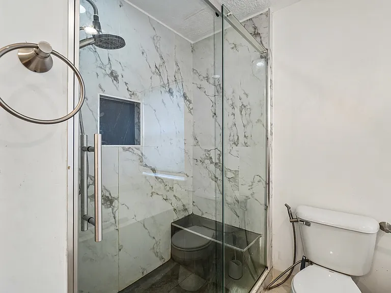 16304 Mulberry Way — Photo 23