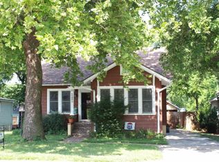 1102 N Cedar St, Abilene, KS 67410