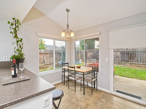 4th image of 4612 Mardi Gras St