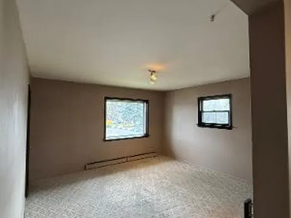 4803 N Regal St APT 3, Spokane, WA 99217