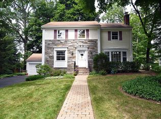 24 Reeve Cir, Millburn, NJ 07041