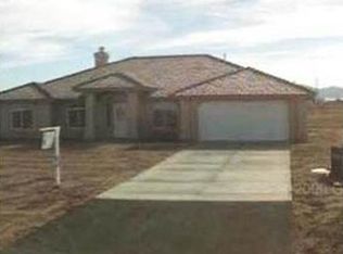 13645 Farmington St, Oak Hills, CA 92344