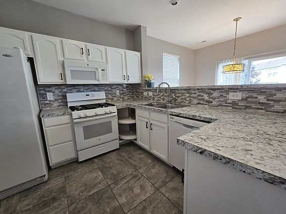 3rd image of 7660 E 112th Ave