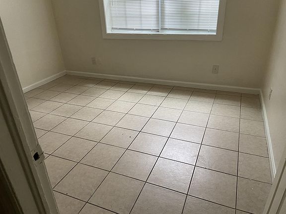 3rd image of 2314 Diana Dr