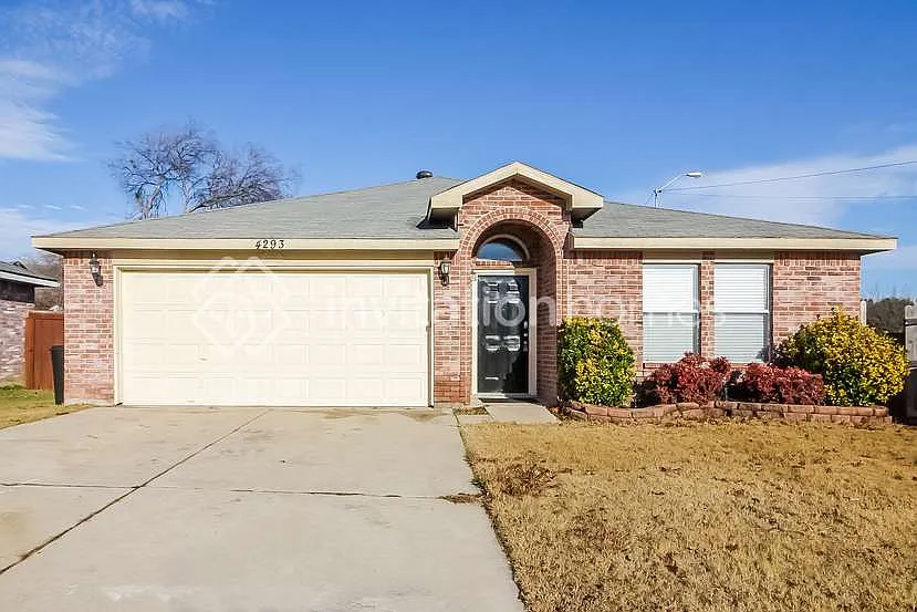 4293 Estes Park Cir Haltom City, TX 76137 — Photo 1