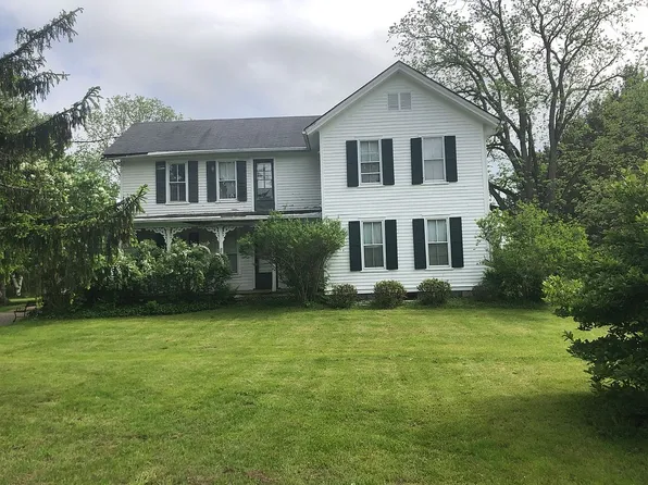 3509 Farmers Creek Rd, Metamora, MI 48455