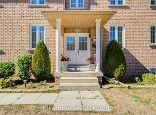 106 Craggview Dr, Toronto, ON M1E2L8