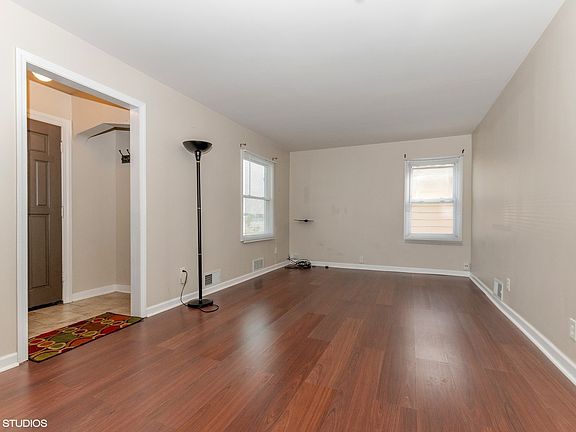 2nd image of 9736 Nashville Ave