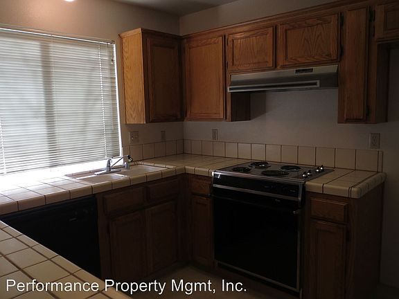 2nd image of 8735 N Cedar Ave Unit 140