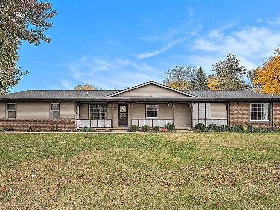 2nd image of 3198 Barry Ct #3198