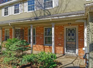 38 Barkwood Ln, Clifton Park, NY 12065