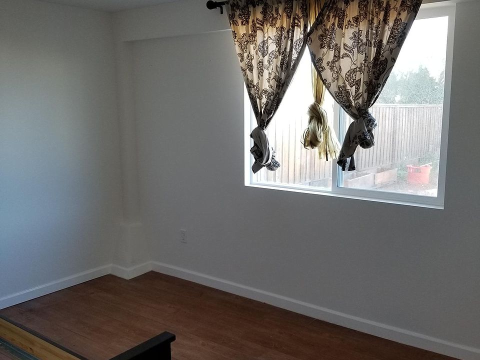 1st image of 2727 40th Ave