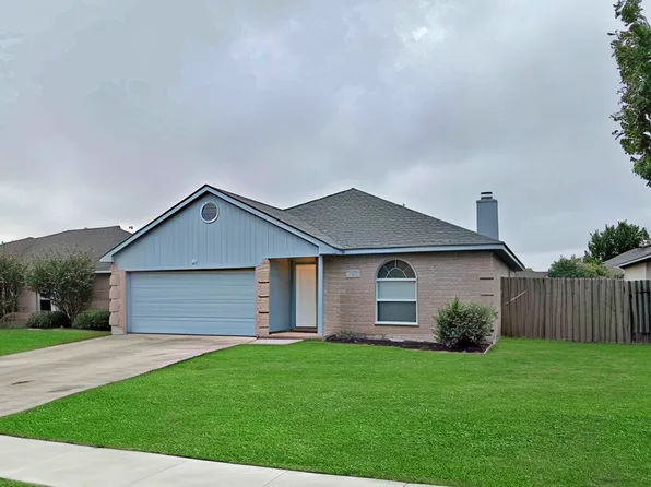 941 Carlin Ln, Burleson, TX 76028