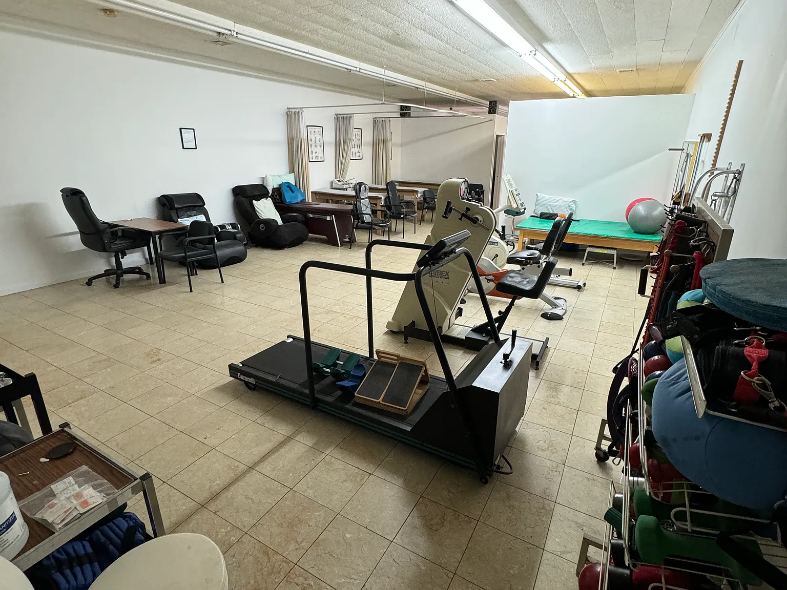 Commercial Office — Photo 1