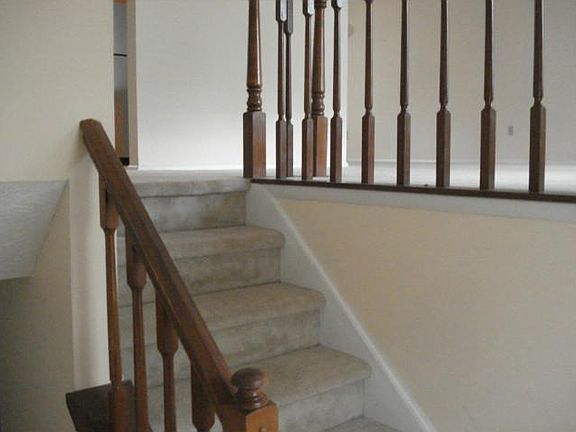 4th image of 165 Sheringham Dr