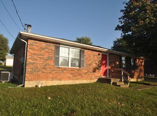102 Heather Ct, Radcliff, KY 40160