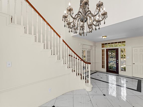 5th image of 1914 Rosebay Ct